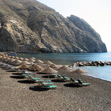 Located By The Sea One Beachfront Private Captain Lazaros Pool Villa With Loft In 750Sqm Spacious Private Plot-Jacuzzi-Sunrelax-Furnished Terace-Gazebo-Private Parking,Sleep 3 Adults And 2 Children, Just Steps From The Black Beach-Seaview Периса Екстериор снимка