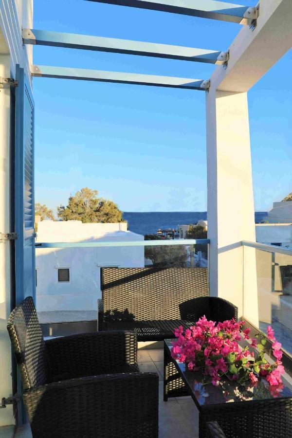 Located By The Sea One Beachfront Private Captain Lazaros Pool Villa With Loft In 750Sqm Spacious Private Plot-Jacuzzi-Sunrelax-Furnished Terace-Gazebo-Private Parking,Sleep 3 Adults And 2 Children, Just Steps From The Black Beach-Seaview Периса Екстериор снимка