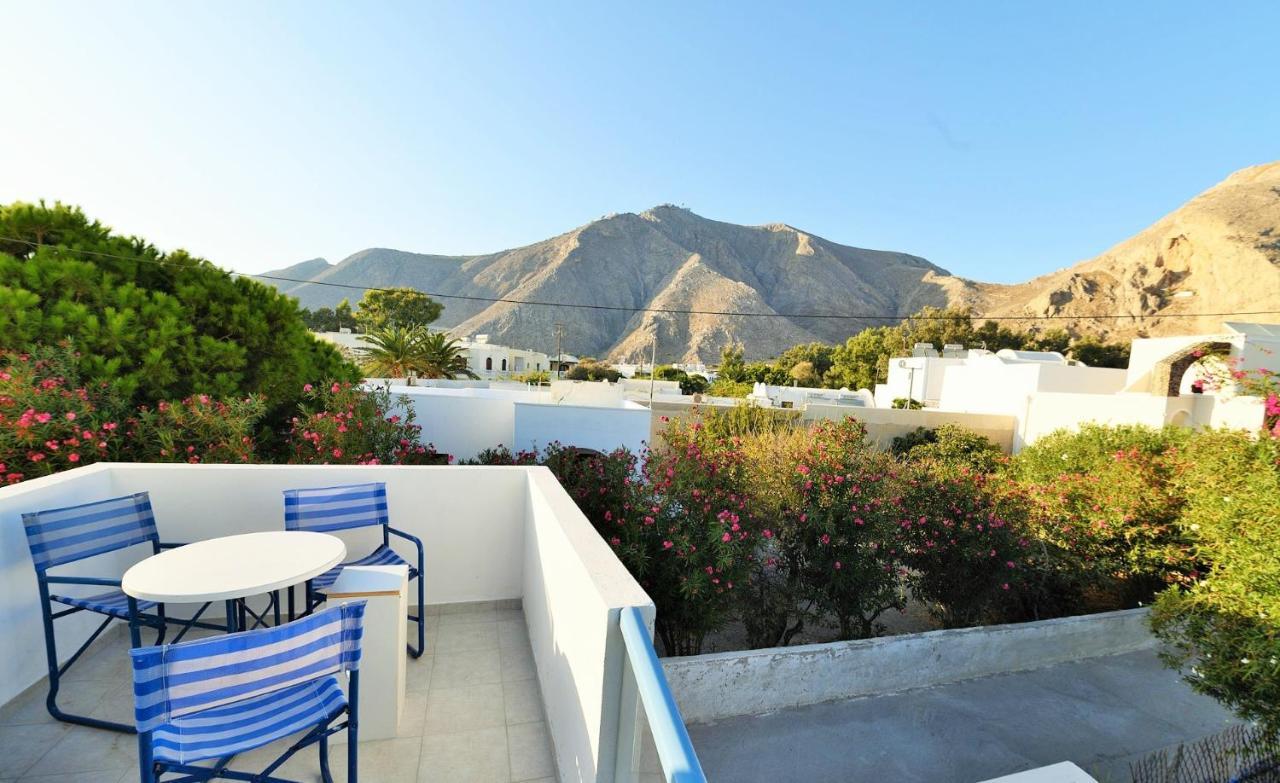 Located By The Sea One Beachfront Private Captain Lazaros Pool Villa With Loft In 750Sqm Spacious Private Plot-Jacuzzi-Sunrelax-Furnished Terace-Gazebo-Private Parking,Sleep 3 Adults And 2 Children, Just Steps From The Black Beach-Seaview Периса Екстериор снимка