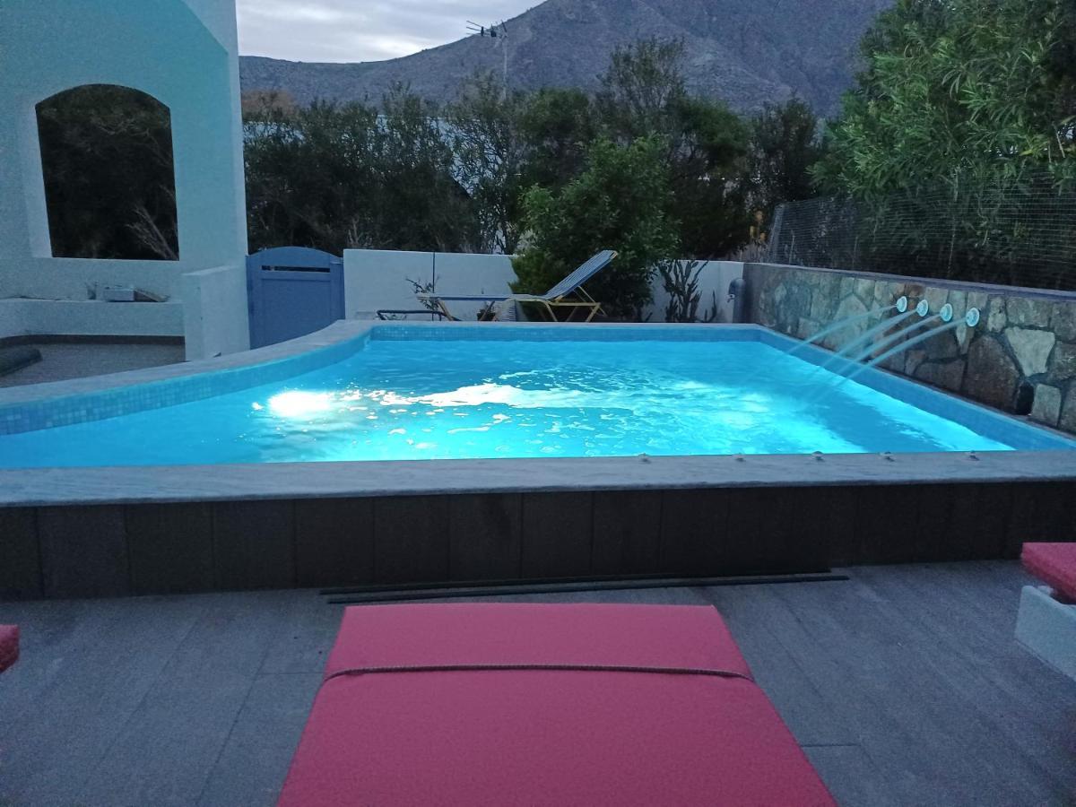 Located By The Sea One Beachfront Private Captain Lazaros Pool Villa With Loft In 750Sqm Spacious Private Plot-Jacuzzi-Sunrelax-Furnished Terace-Gazebo-Private Parking,Sleep 3 Adults And 2 Children, Just Steps From The Black Beach-Seaview Периса Екстериор снимка