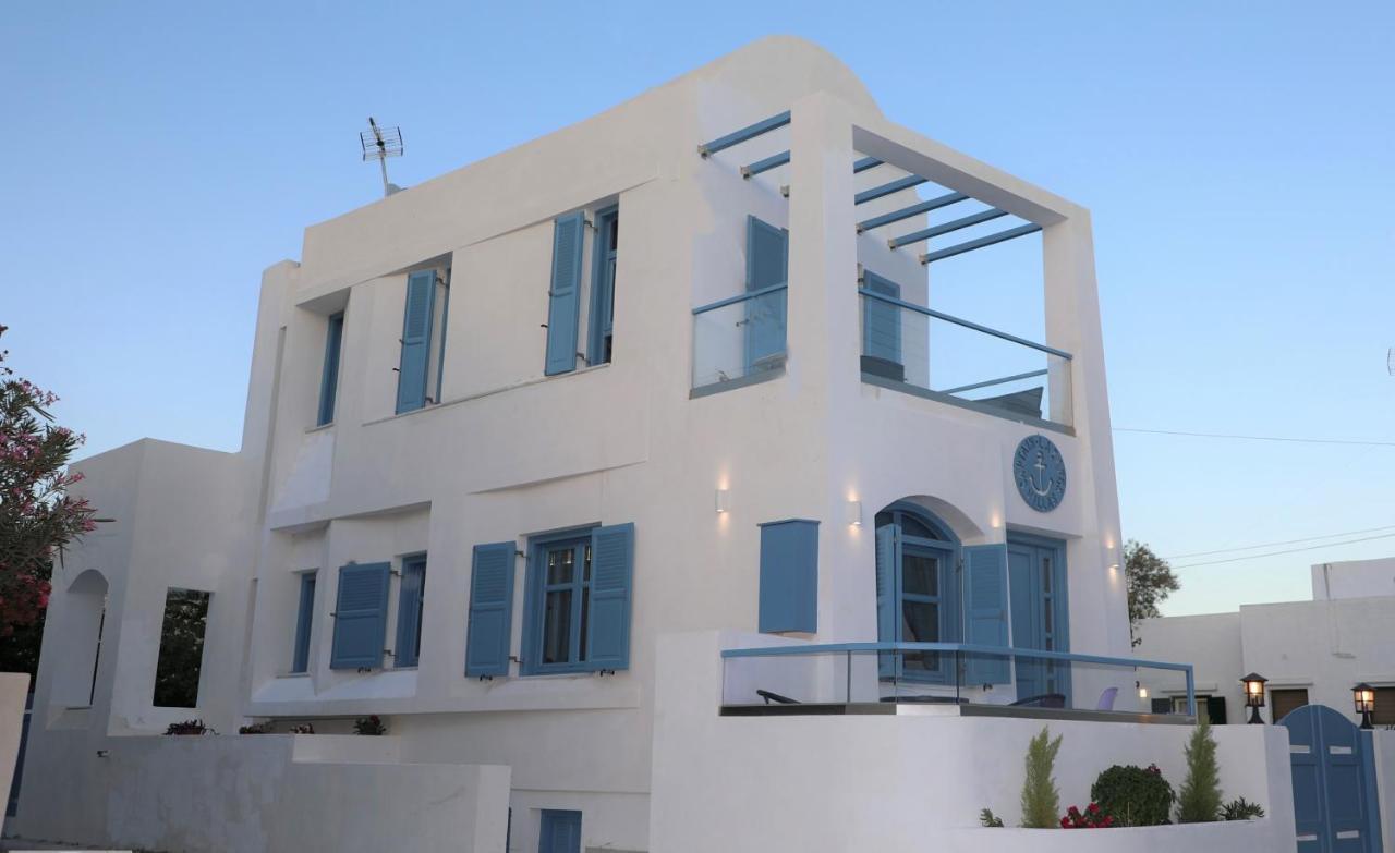 Located By The Sea One Beachfront Private Captain Lazaros Pool Villa With Loft In 750Sqm Spacious Private Plot-Jacuzzi-Sunrelax-Furnished Terace-Gazebo-Private Parking,Sleep 3 Adults And 2 Children, Just Steps From The Black Beach-Seaview Периса Екстериор снимка