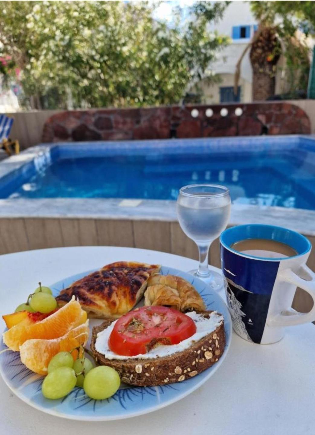 Located By The Sea One Beachfront Private Captain Lazaros Pool Villa With Loft In 750Sqm Spacious Private Plot-Jacuzzi-Sunrelax-Furnished Terace-Gazebo-Private Parking,Sleep 3 Adults And 2 Children, Just Steps From The Black Beach-Seaview Периса Екстериор снимка
